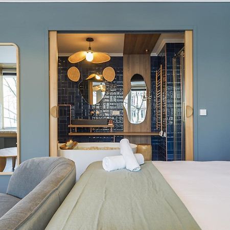 The Blue Alma Eiffel Tower Apartment Paris Exterior photo
